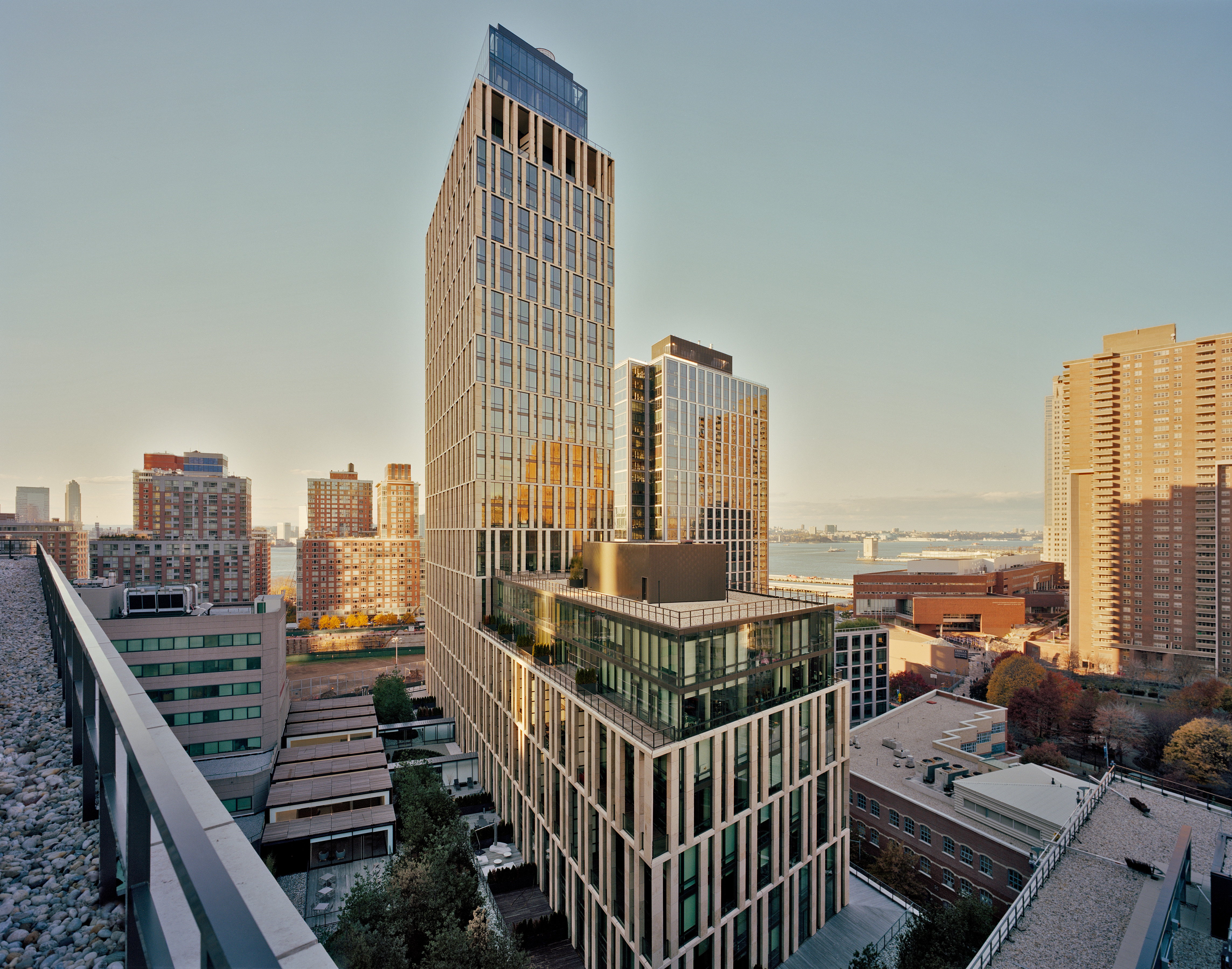 Warren Street2_Eduard Hueber-Archphoto